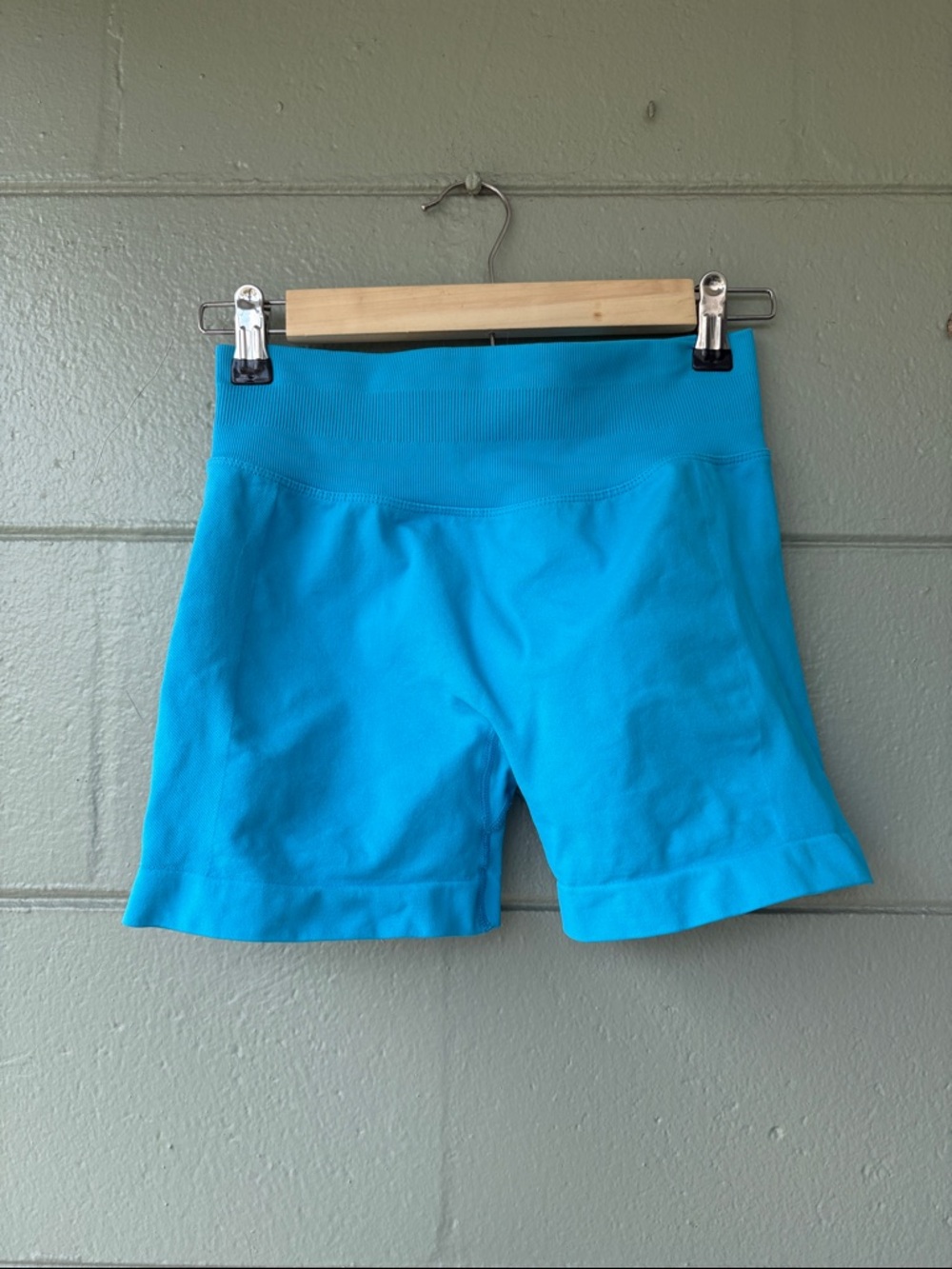 Seamless High-Waist Sculpting Shorts - Bright Blue Yoga Gym
